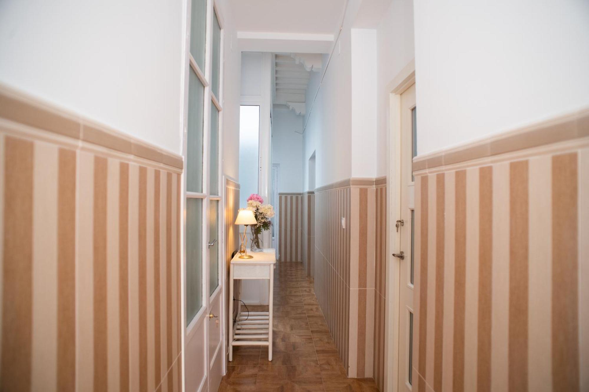 Apartamento Encarnacion Playa Caleta Кадис Екстериор снимка