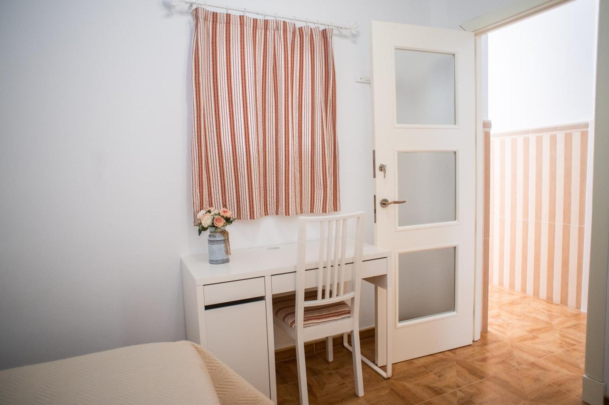Apartamento Encarnacion Playa Caleta Кадис Екстериор снимка