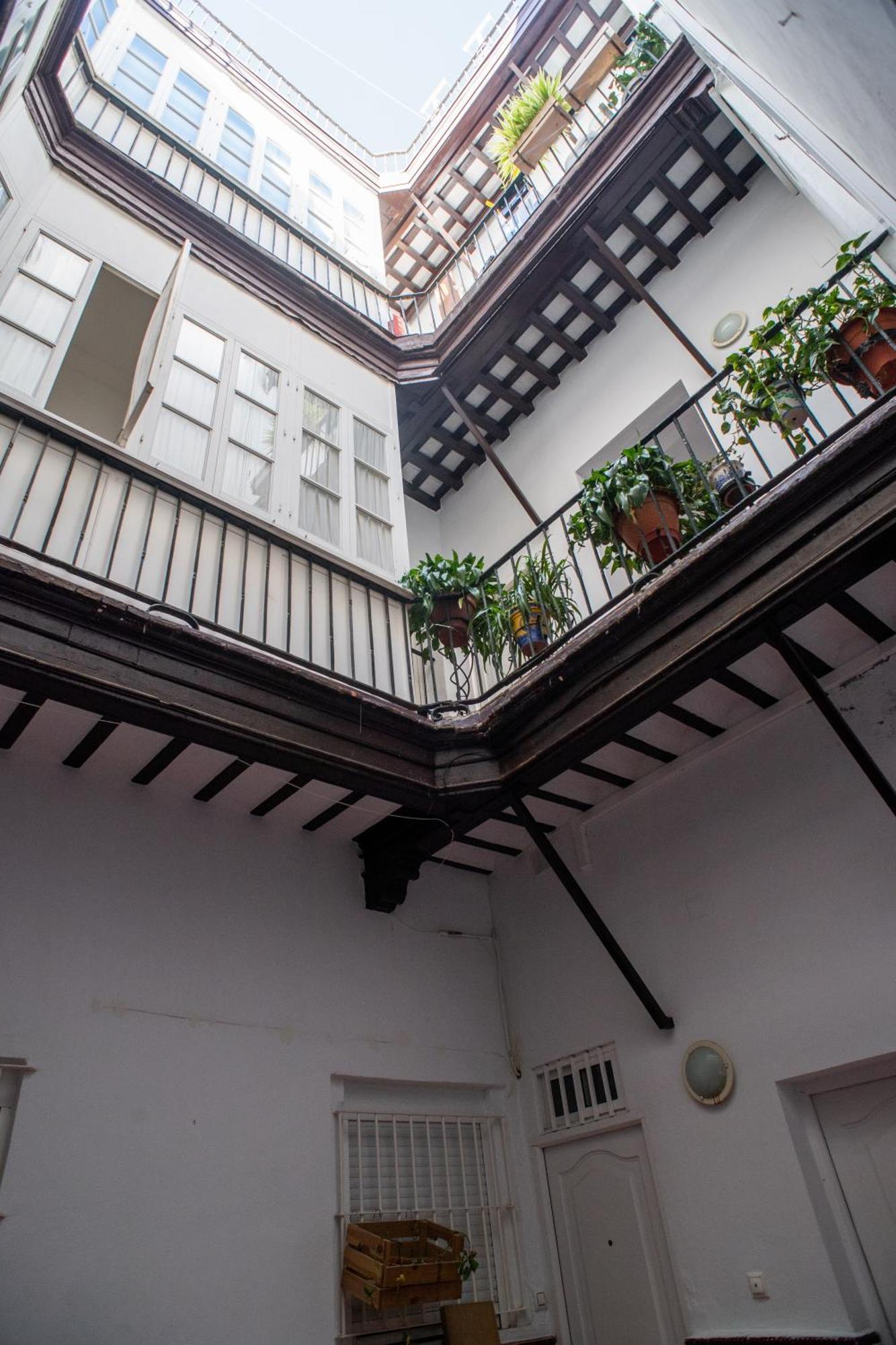 Apartamento Encarnacion Playa Caleta Кадис Екстериор снимка